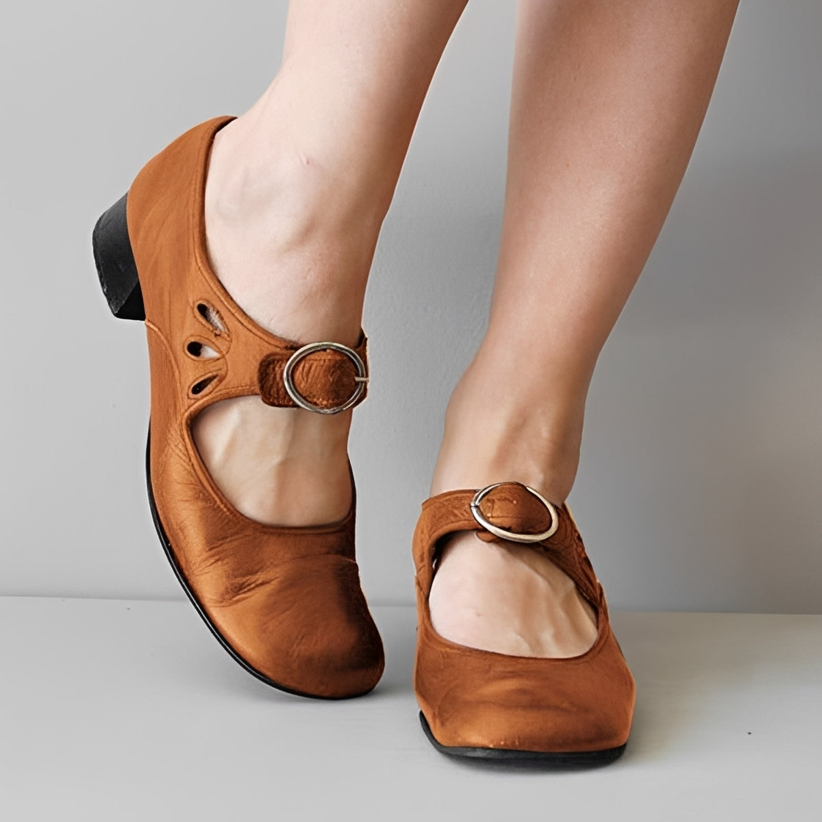 Navie - Bequeme Zehensandalen mit rundem Design