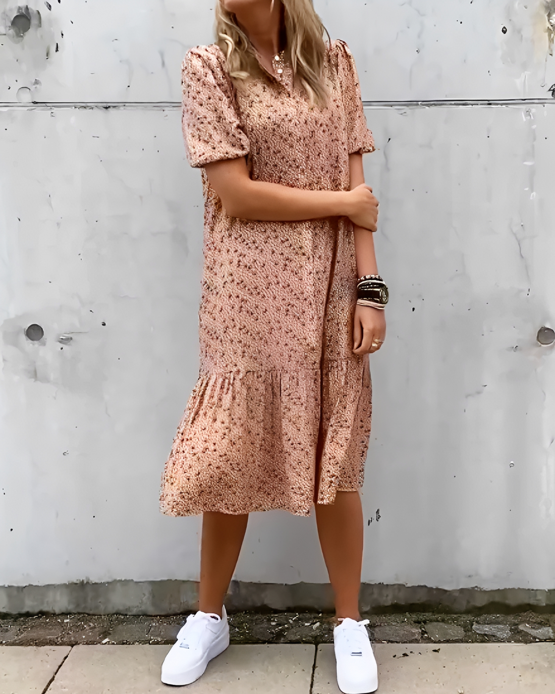 Rhiannon - Elegantes Midikleid mit V-Ausschnitt