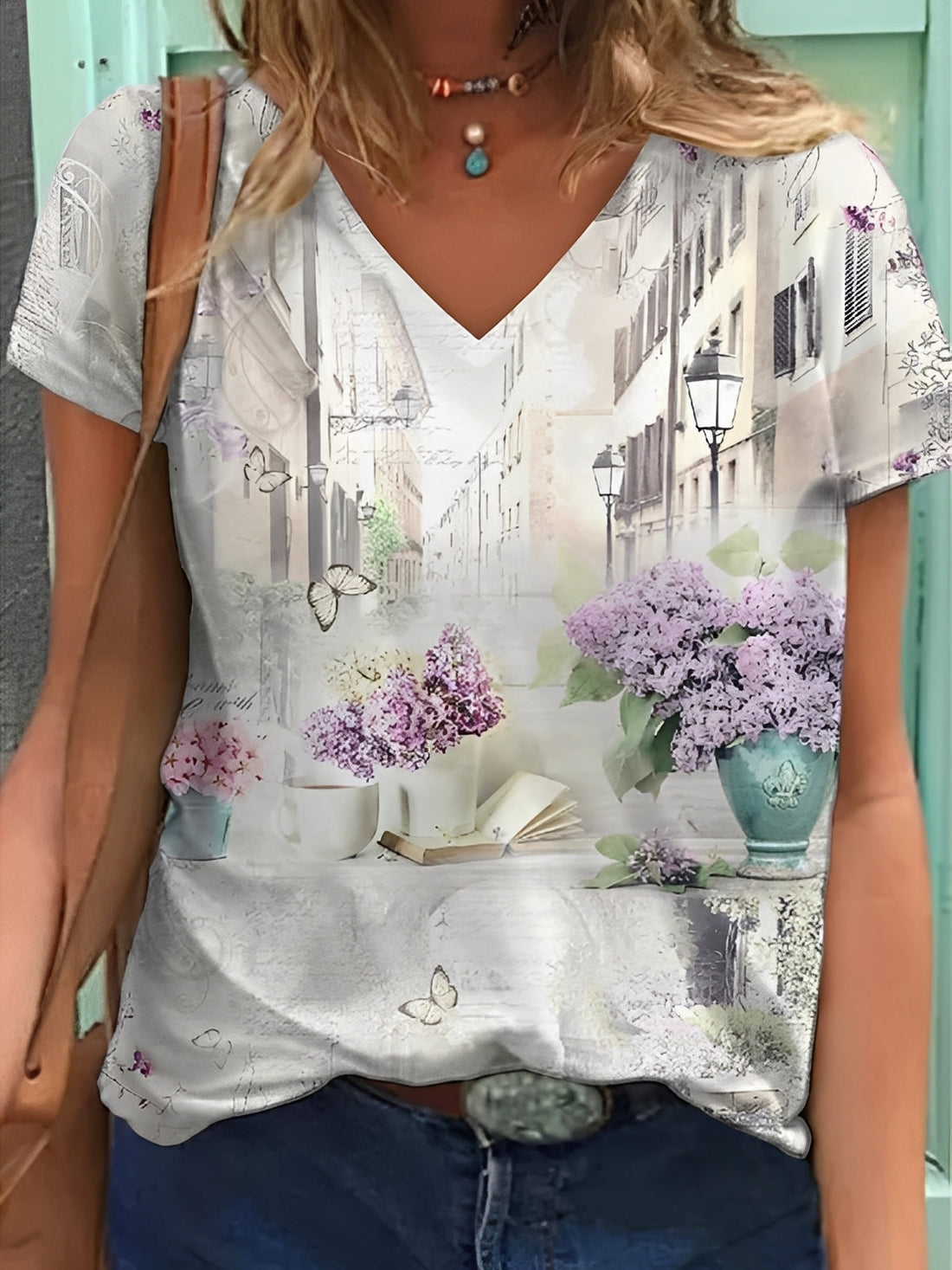 Niki - Stilvolles Damenoberteil mit Blumendesign