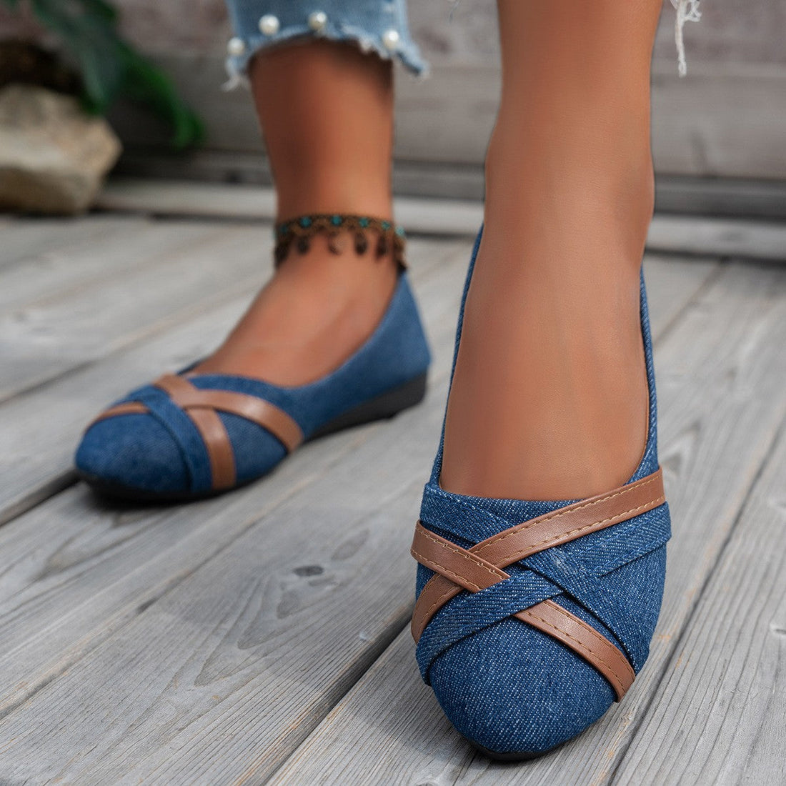 Leora - Modische Damenschuhe mit Kreuzriemen