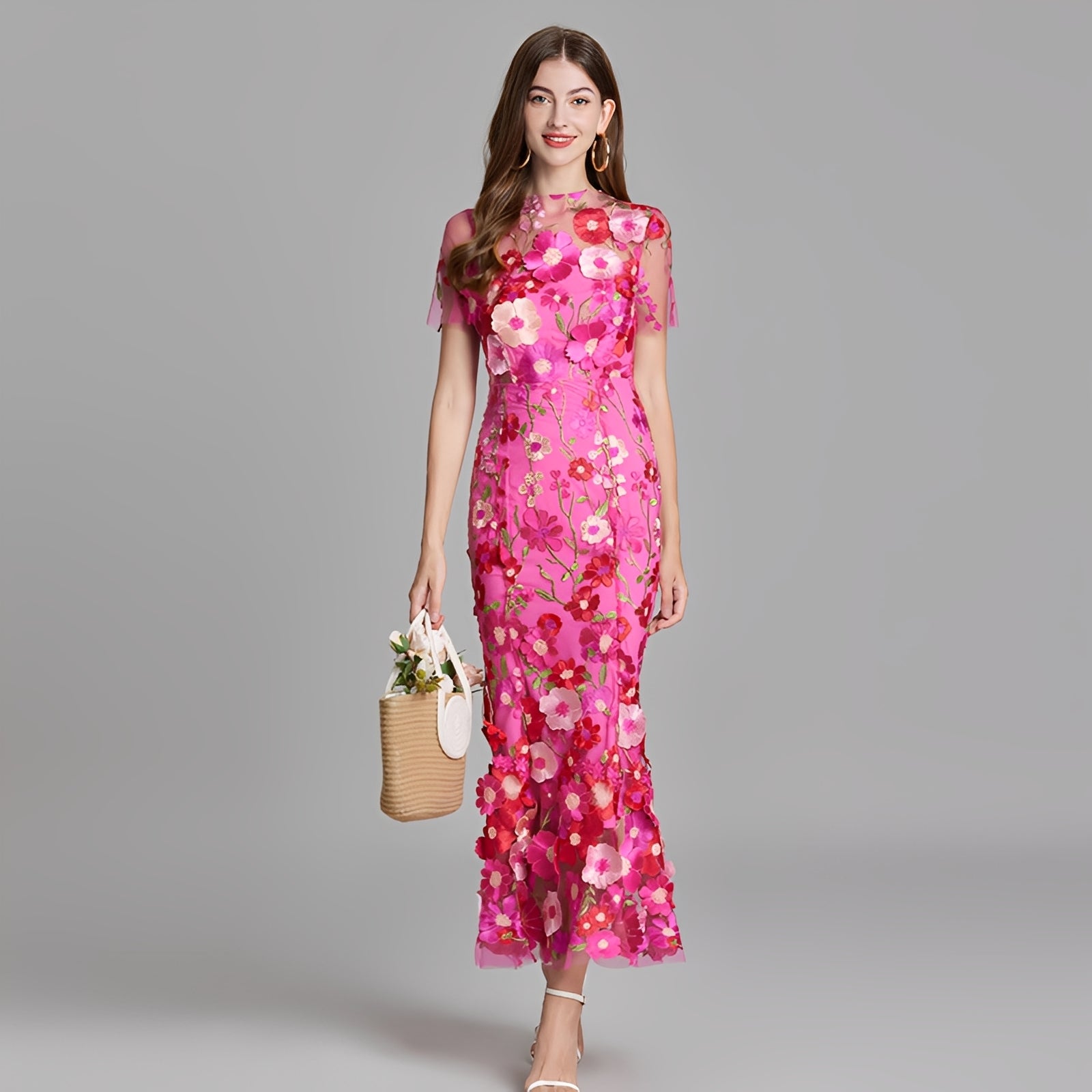 Nina - Elegantes Mädchenkleid mit Blumenstickerei