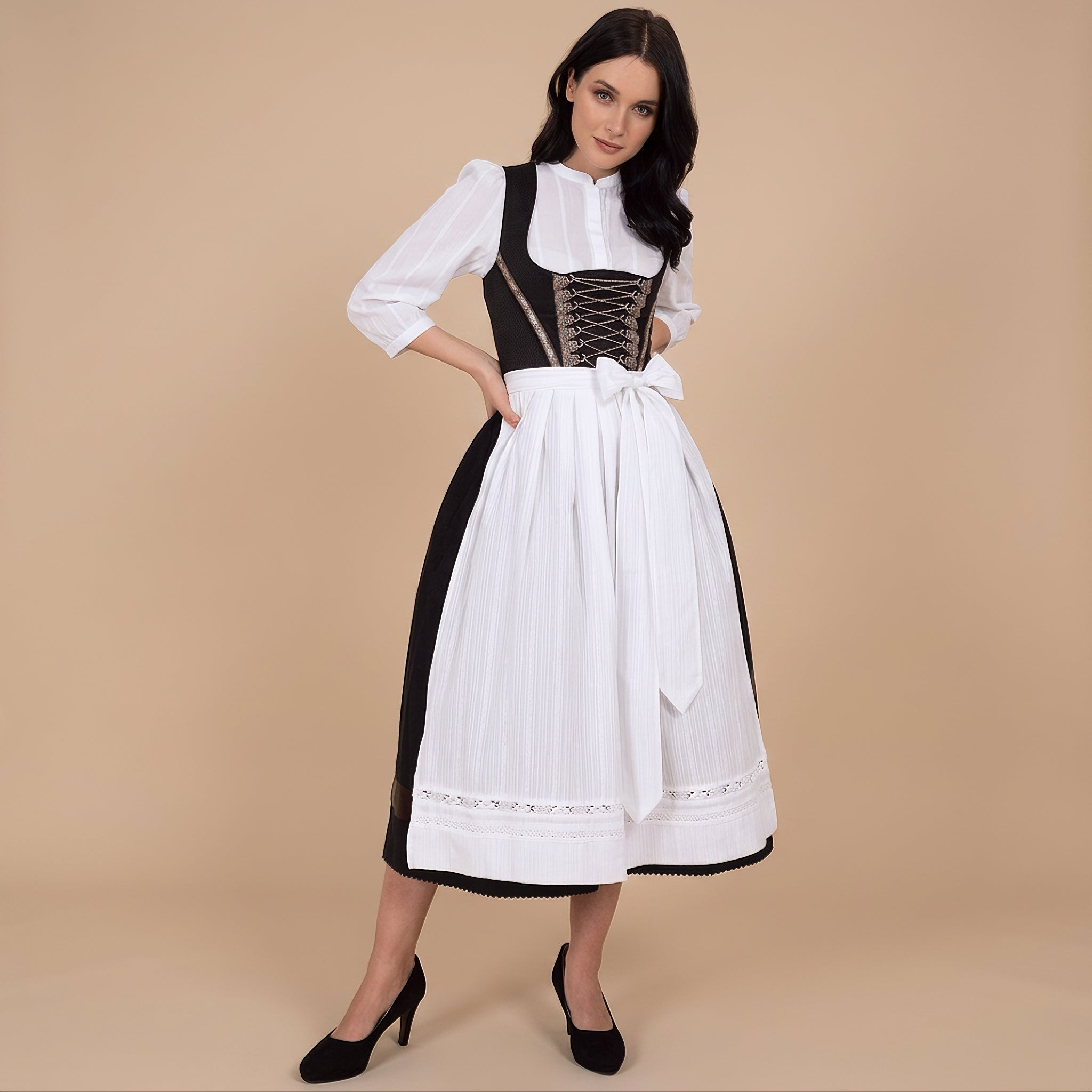 Nina - Modernes Oktoberfest-Dirndl mit langen Ärmeln
